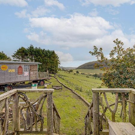 2X Double Bed - Glamping Wagon Dalby Forest Scarborough Buitenkant foto